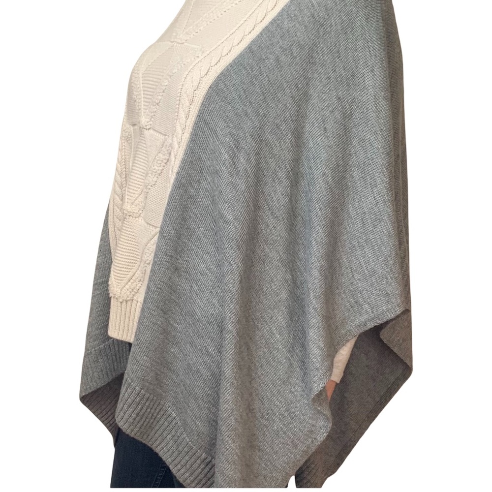 Women’s Wool Blend Chunky Knit Poncho Turtleneck Cream Grey One Size - Picture 3 of 15